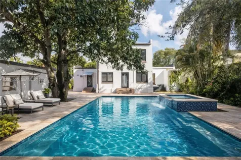 2152 SW 10th Street Miami FL 33135