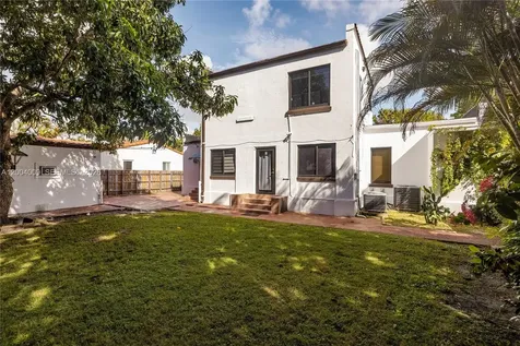 2152 SW 10th Street Miami FL 33135