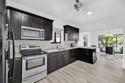 2152 SW 10th Street Miami FL 33135