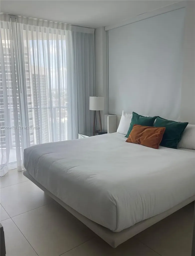 4111 S Ocean Drive Hollywood FL 33019