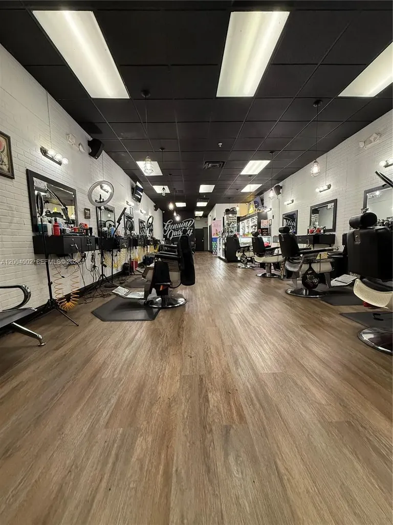 Barbershop SW 127th Avenue Cutler Bay FL 33177