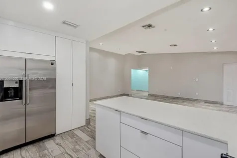 740 NW 105th Place Miami FL 33172
