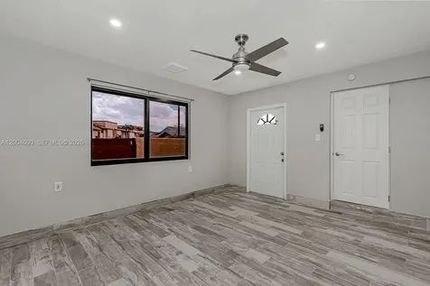 740 NW 105th Place Miami FL 33172