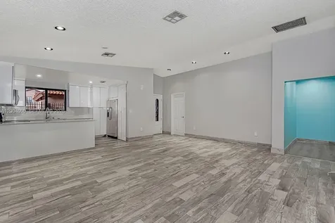 740 NW 105th Place Miami FL 33172