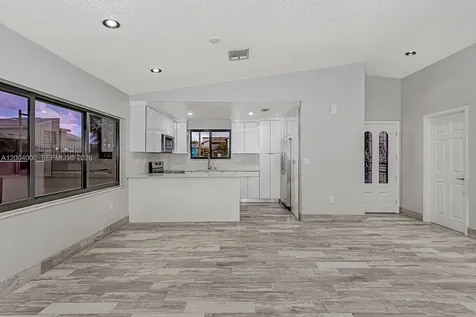 740 NW 105th Place Miami FL 33172
