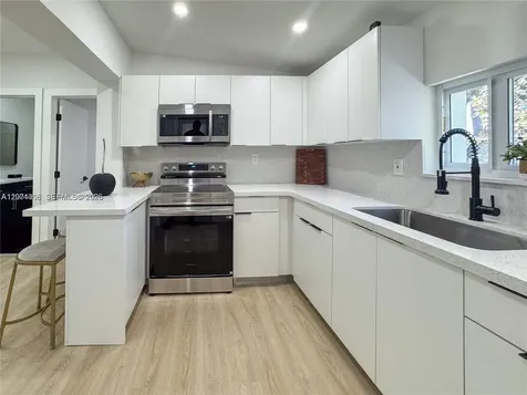 2255 NW 60th Street Miami FL 33142