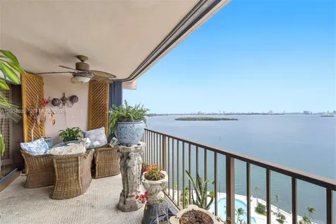 1800 NE 114th Street Miami FL 33181