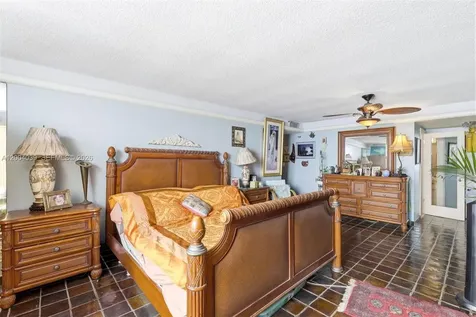 1800 NE 114th Street Miami FL 33181