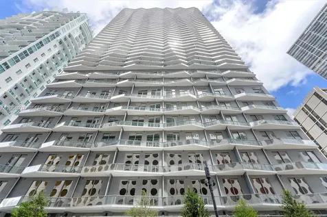 77 SE 5th Street Miami FL 33131