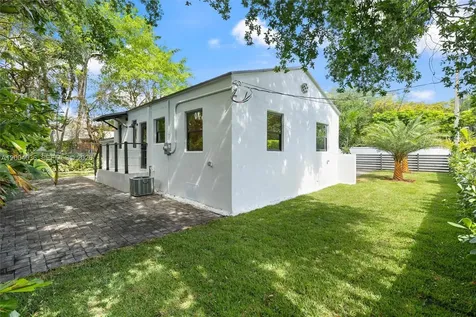 666 NE 62nd Street Miami FL 33138
