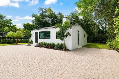 666 NE 62nd Street Miami FL 33138