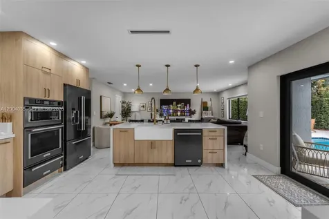15465 SW 114 Street Miami FL 33196