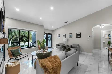 15465 SW 114 Street Miami FL 33196