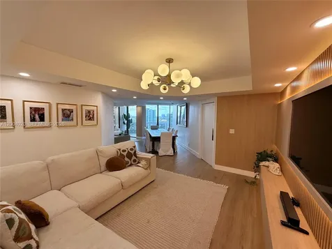 20185 E Country Club Drive Aventura FL 33180