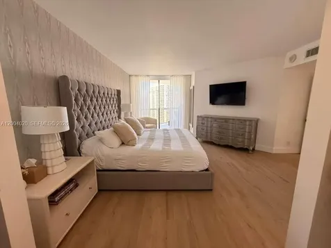 20185 E Country Club Drive Aventura FL 33180