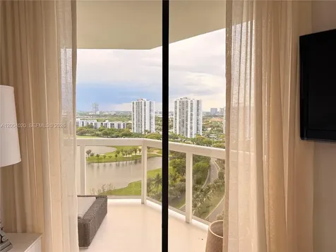20185 E Country Club Drive Aventura FL 33180