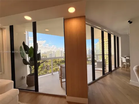 20185 E Country Club Drive Aventura FL 33180