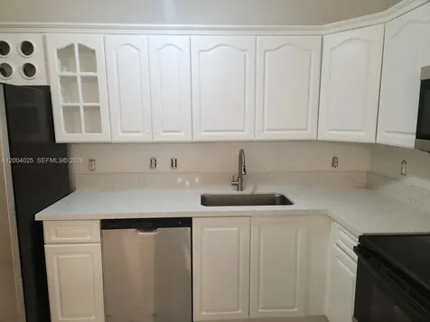 7570 NW 176th Terrace Hialeah FL 33015