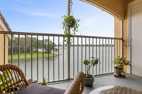 2361 NW 33rd Street Oakland Park FL 33309