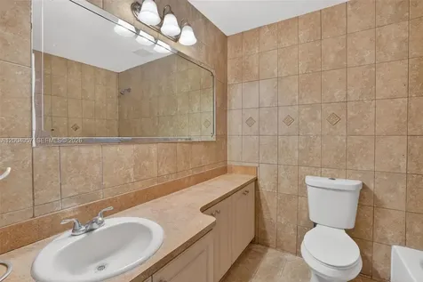 2276 W 56th Street Hialeah FL 33016