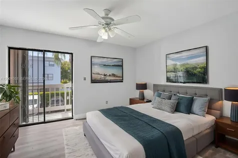 2276 W 56th Street Hialeah FL 33016