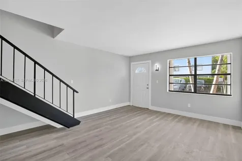 2276 W 56th Street Hialeah FL 33016