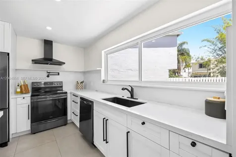 9547 SW 146th Place Miami FL 33186