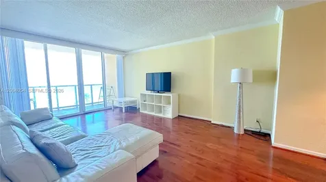 2501 S Ocean Drive Hollywood FL 33019