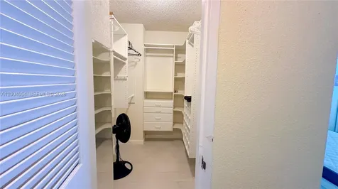 2501 S Ocean Drive Hollywood FL 33019
