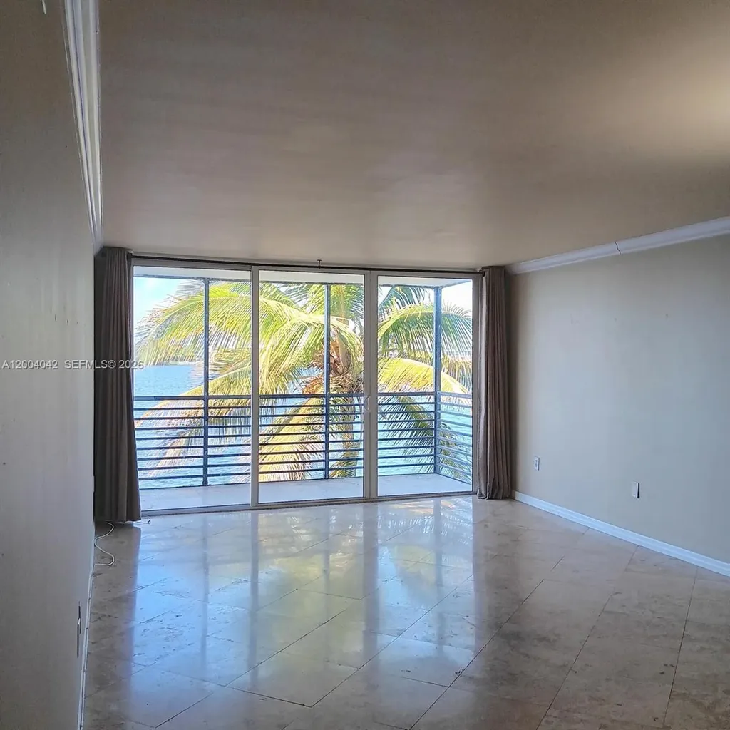 1075 NE Miami Gardens Drive Miami FL 33179