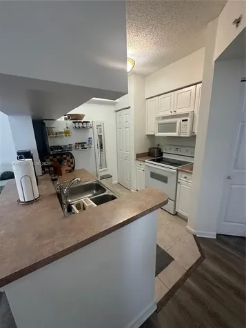 17125 N Bay Road Sunny Isles Beach FL 33160