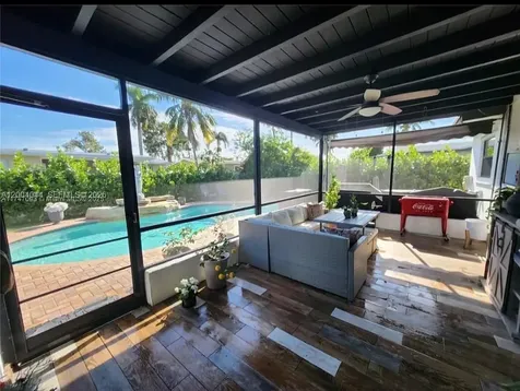 2251 NW 87th Terrace Pembroke Pines FL 33024