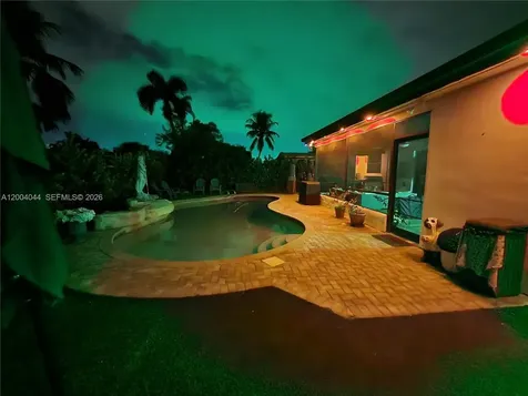 2251 NW 87th Terrace Pembroke Pines FL 33024