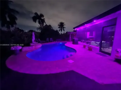 2251 NW 87th Terrace Pembroke Pines FL 33024