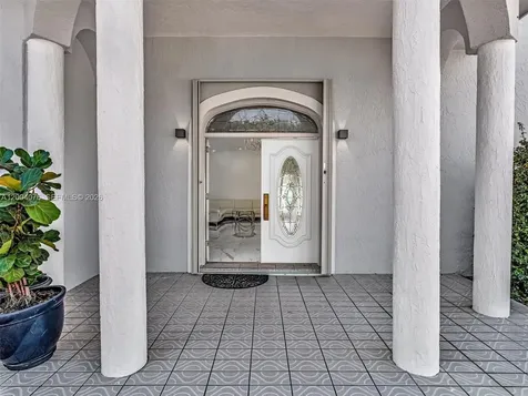 12904 Banyan Road North Miami FL 33181