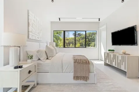 1748 SW 21st Terrace Miami FL 33145