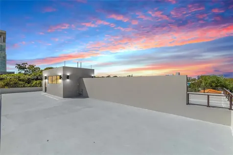 1748 SW 21st Terrace Miami FL 33145