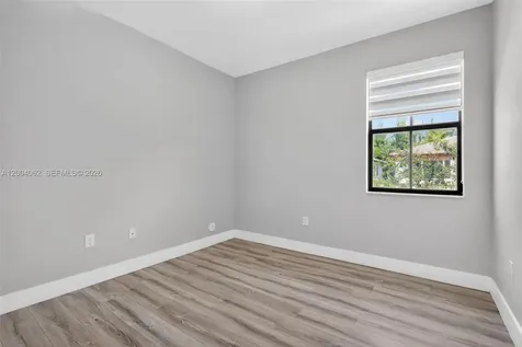 8895 NW 100th Place Doral FL 33178