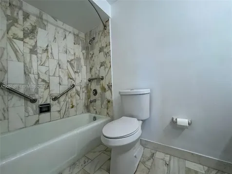 2600 NE 135th Street North Miami FL 33181