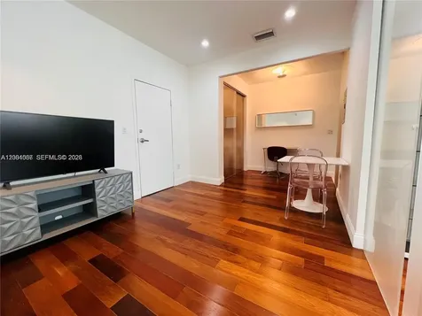 526 15th Street Miami Beach FL 33139