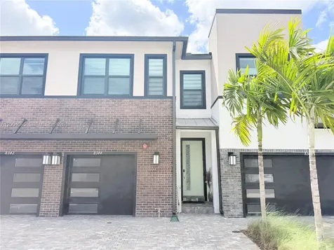 8344 NW 7th Place Plantation FL 33324