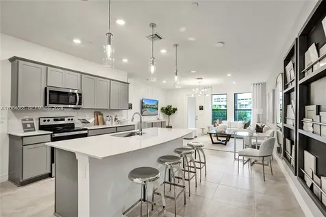 8344 NW 7th Place Plantation FL 33324