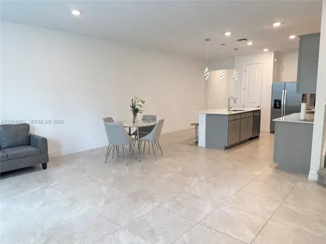 8344 NW 7th Place Plantation FL 33324