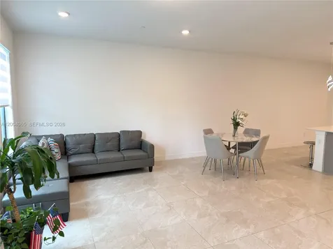 8344 NW 7th Place Plantation FL 33324