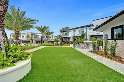 8344 NW 7th Place Plantation FL 33324