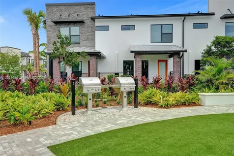 8344 NW 7th Place Plantation FL 33324