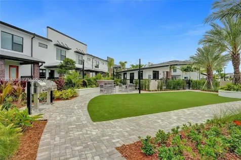 8344 NW 7th Place Plantation FL 33324