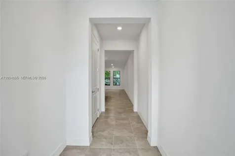 8344 NW 7th Place Plantation FL 33324
