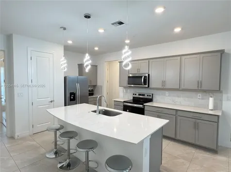 8344 NW 7th Place Plantation FL 33324