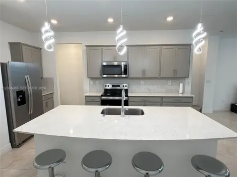 8344 NW 7th Place Plantation FL 33324